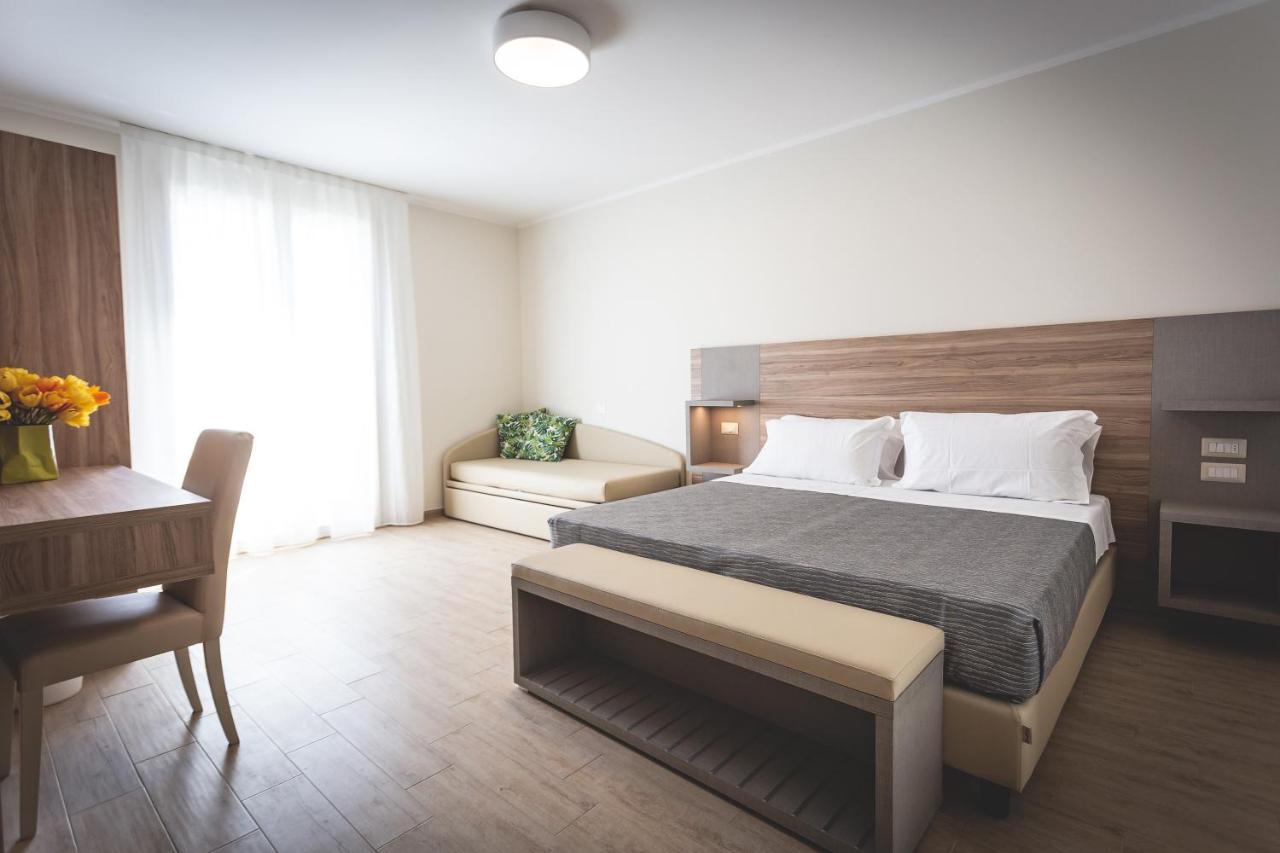 Hotel Residence Vallecorsa Rosignano Marittimo Buitenkant foto