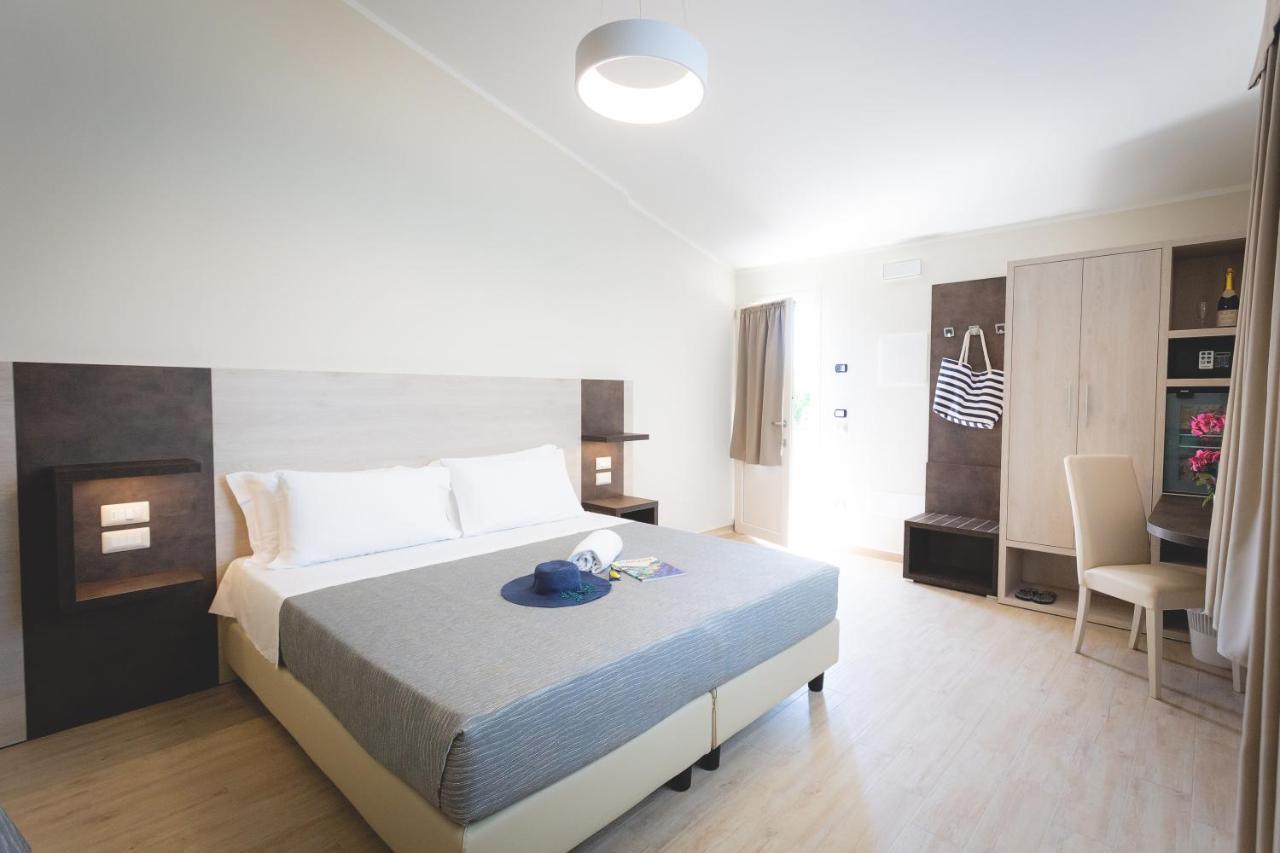 Hotel Residence Vallecorsa Rosignano Marittimo Buitenkant foto