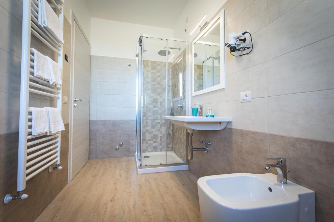 Hotel Residence Vallecorsa Rosignano Marittimo Buitenkant foto